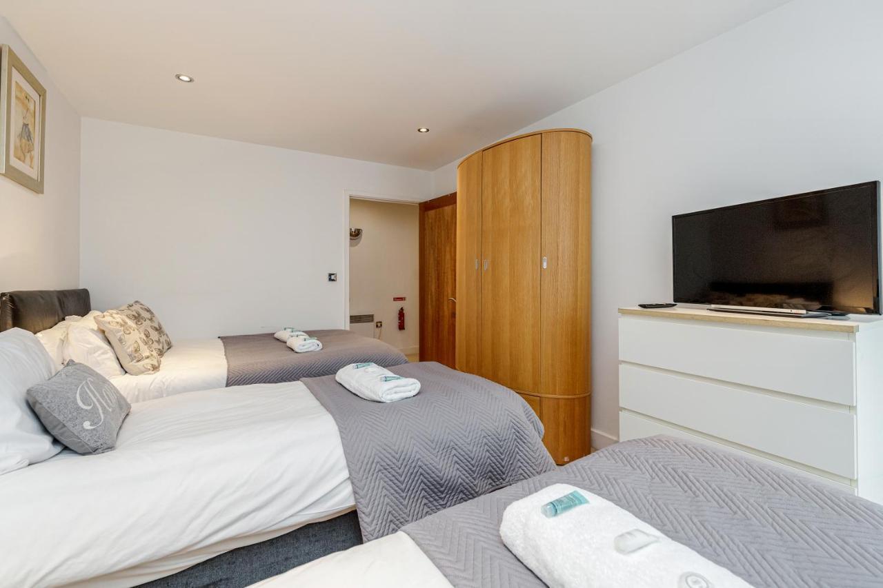 Premium Excel 3 & 2 Bedrooms * Londra