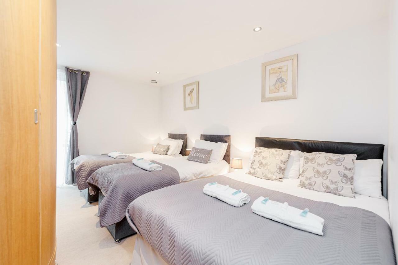 Premium Excel 3 & 2 Bedrooms * Londra